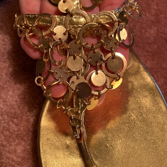 Colin Stewart Gold Ring Embellished Flat Sandals 🔴 - Picture 4 of 13